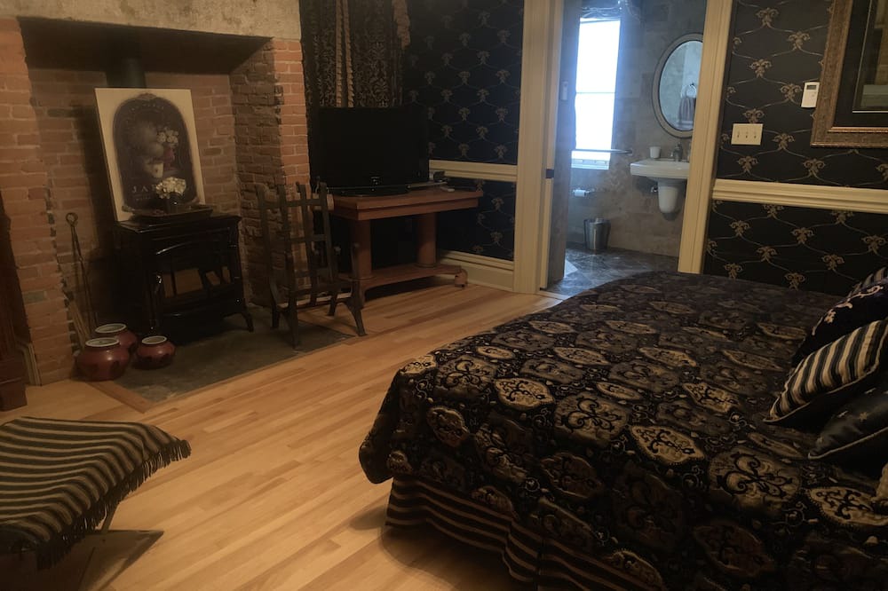 Photo of Bedroom in East Dubuque