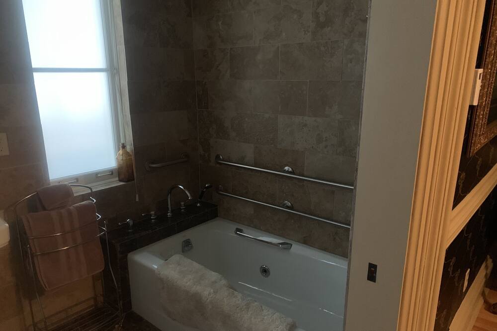 Photo of Bathroom in East Dubuque