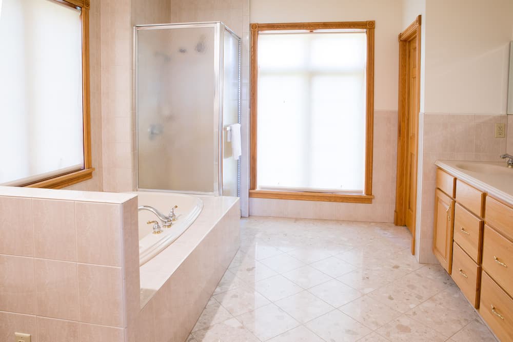 Photo of Bathroom in Adair