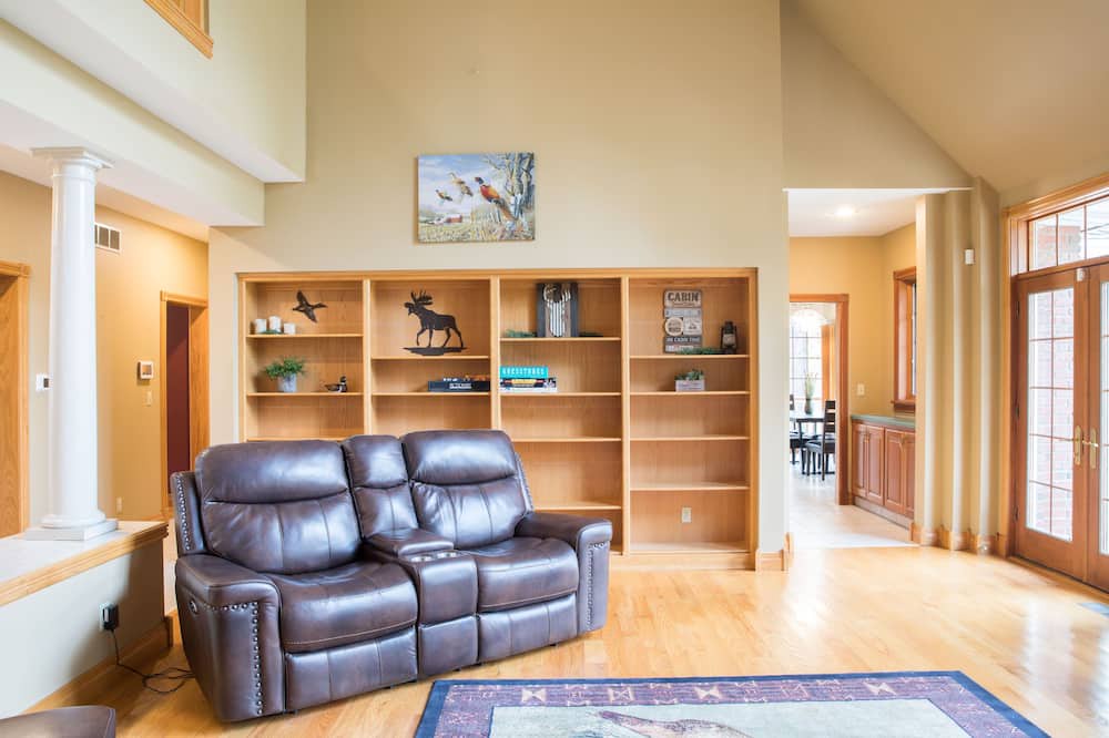 Photo of Bedroom in Adair