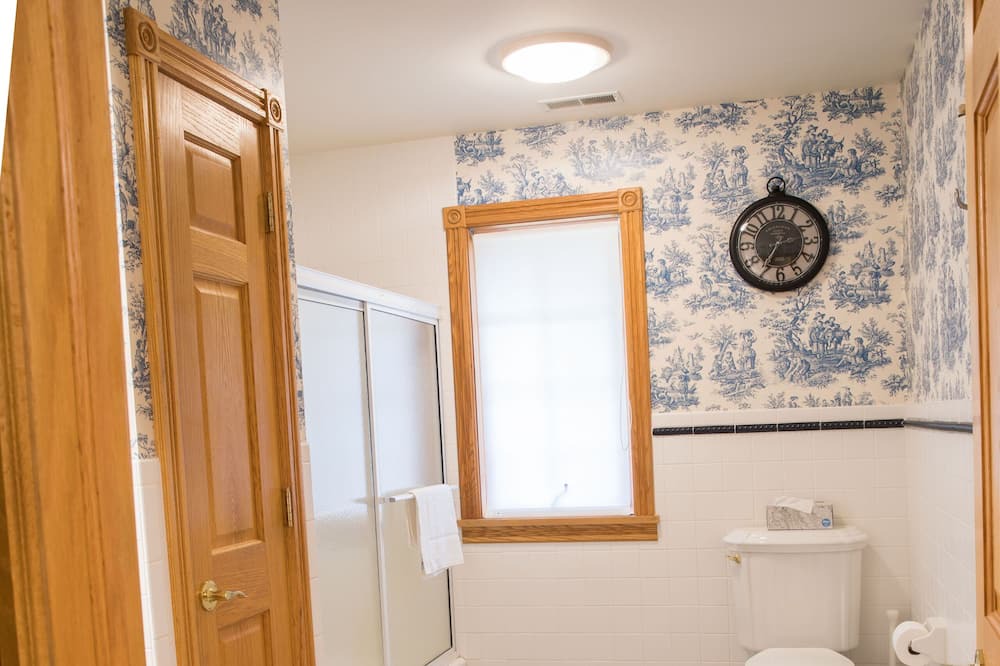 Photo of Bathroom in Adair