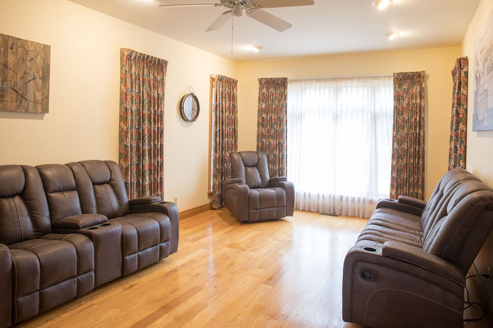 Photo of Bedroom in Adair