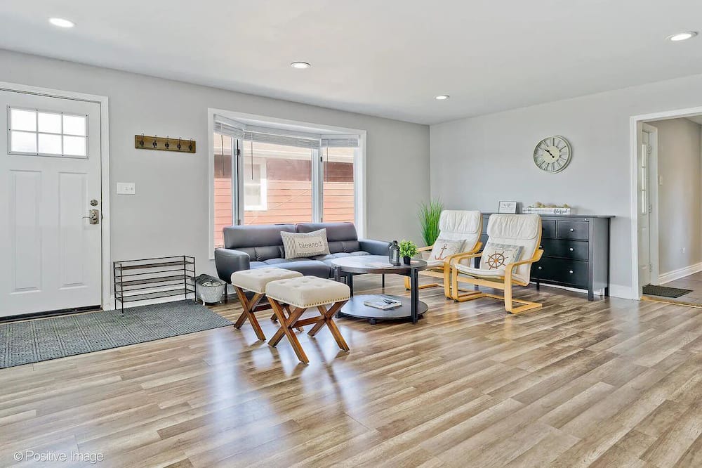 Photo of Livingroom in Long Lake