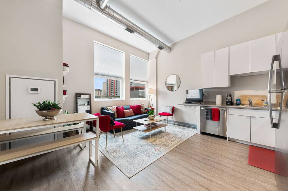 Photo of Livingroom in Near South Side
