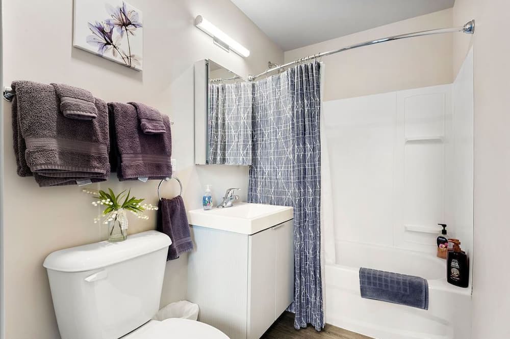 Photo of Bathroom in Near South Side
