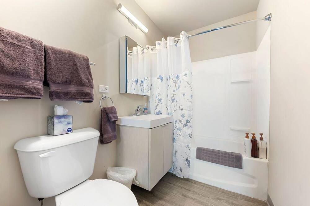Photo of Bathroom in Near South Side
