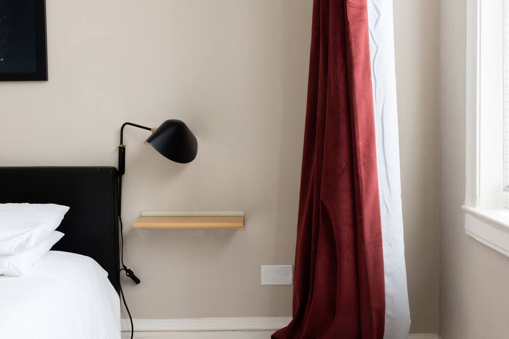 Photo of Bedroom in East Hyde Park