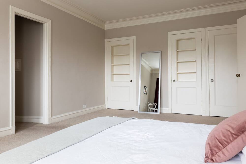 Photo of Bedroom in East Hyde Park