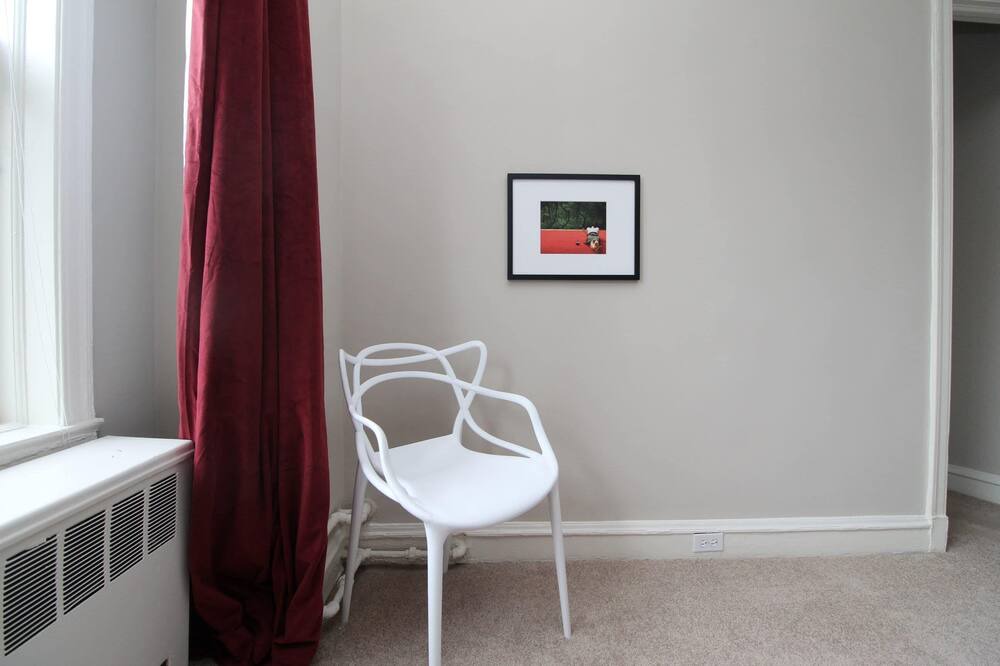 Photo of Bedroom in East Hyde Park