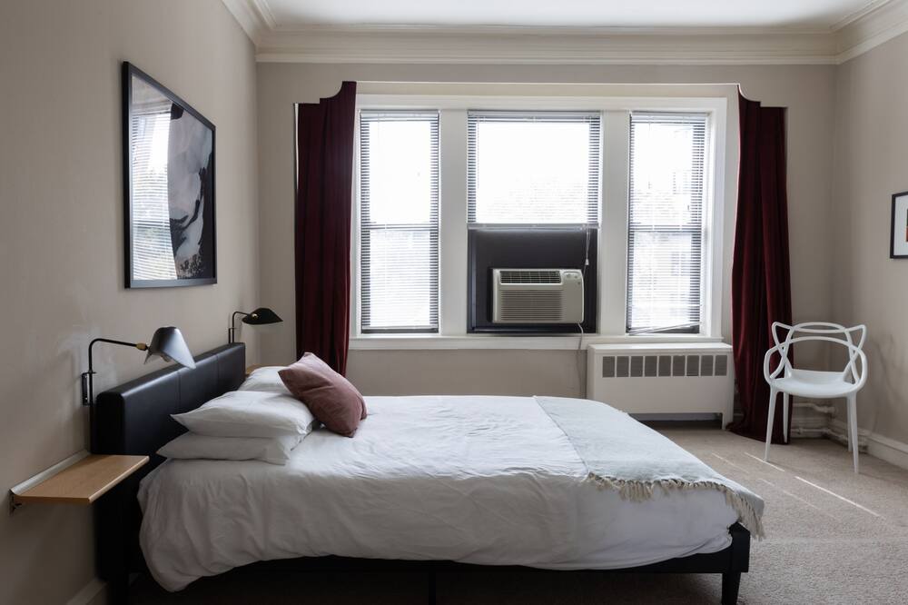 Photo of Bedroom in East Hyde Park