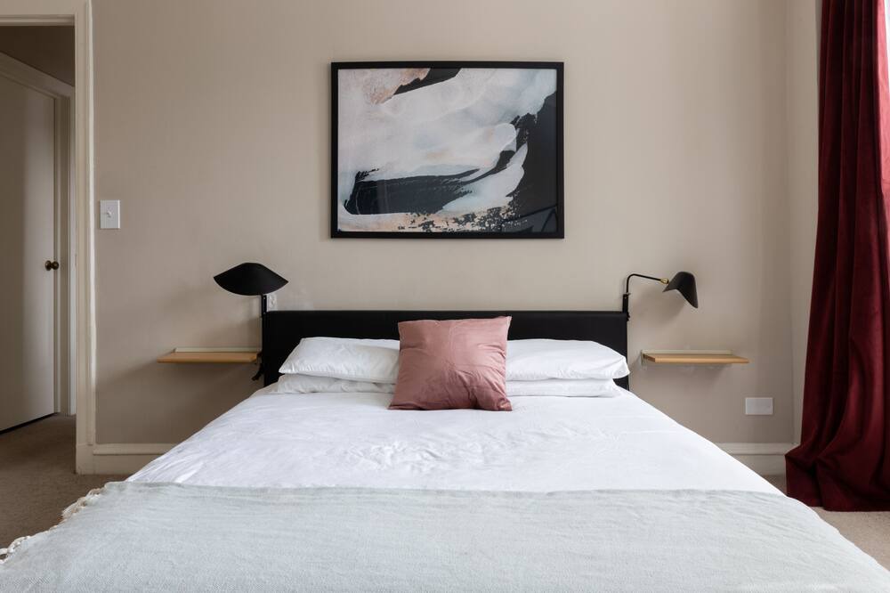 Photo of Bedroom in East Hyde Park