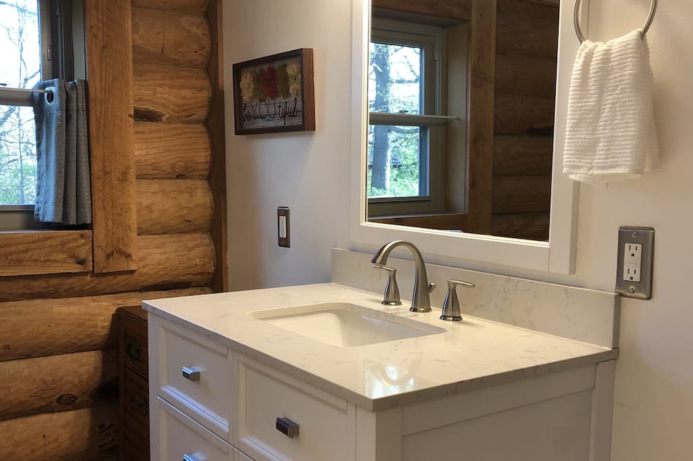 Photo of Bathroom in Edwardsville