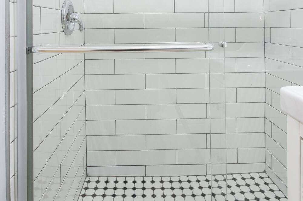 Photo of Bathroom in Forest Park