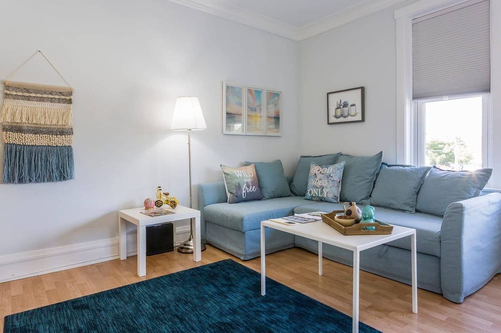 Photo of Livingroom in Forest Park
