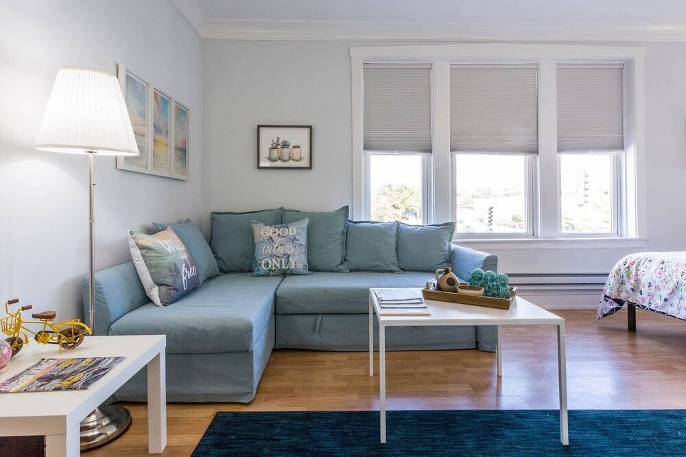 Photo of Livingroom in Forest Park