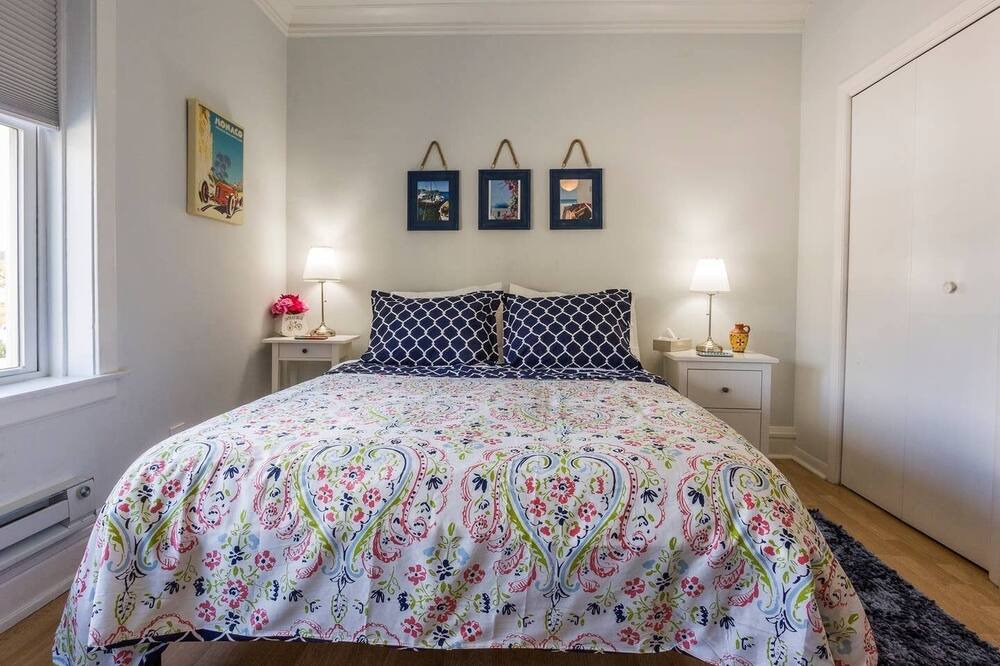 Photo of Bedroom in Forest Park
