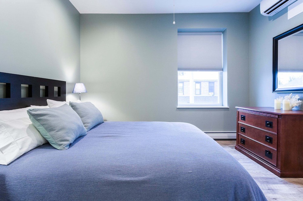 Photo of Bedroom in Forest Park