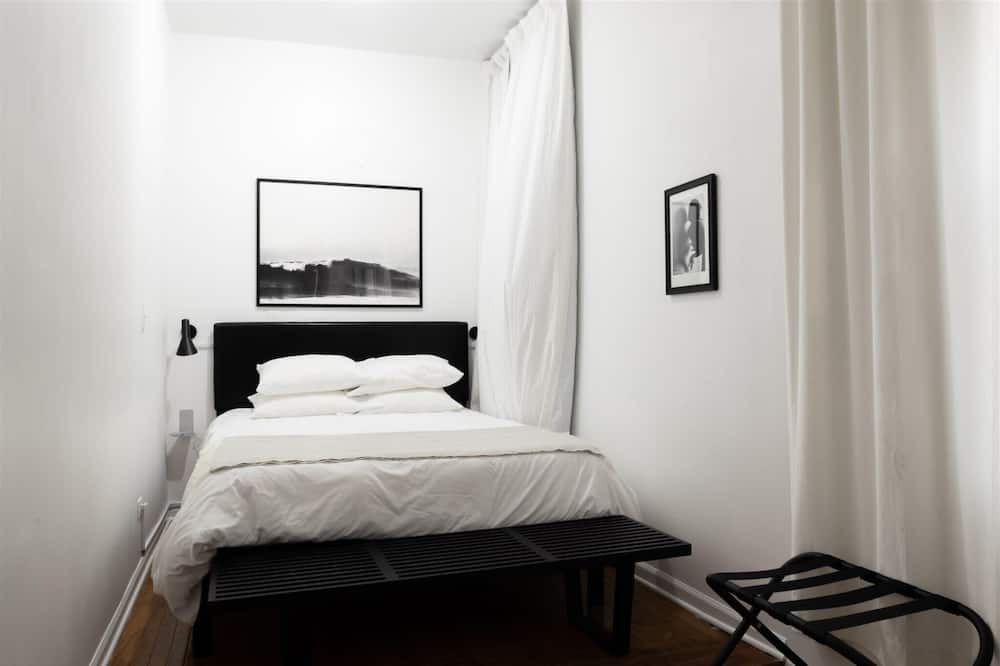 Photo of Bedroom in Noble Square