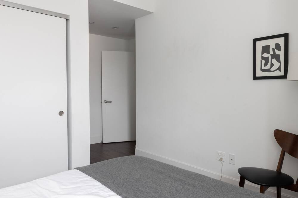 Photo of Bedroom in East Hyde Park