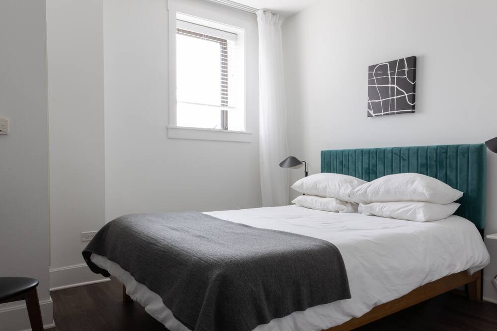 Photo of Bedroom in East Hyde Park