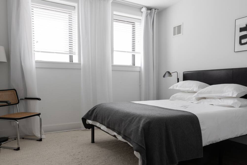 Photo of Bedroom in East Hyde Park