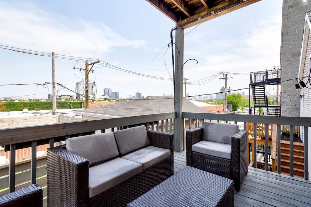 Photo of Patio Balcony in Pulaski Park