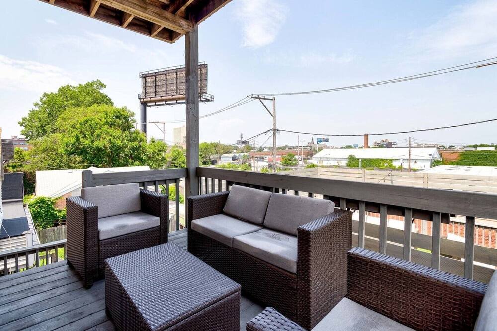 Photo of Patio Balcony in Pulaski Park