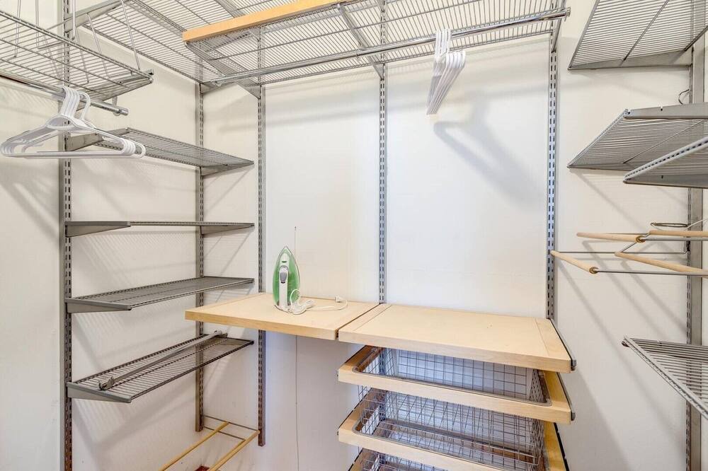 Photo of Bedroom in Pulaski Park