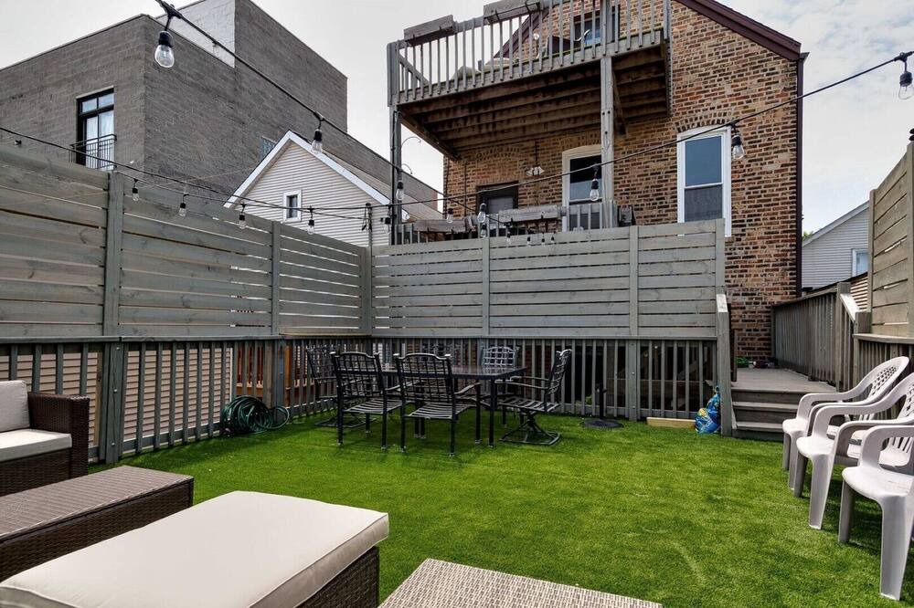 Photo of Outdoor in Pulaski Park