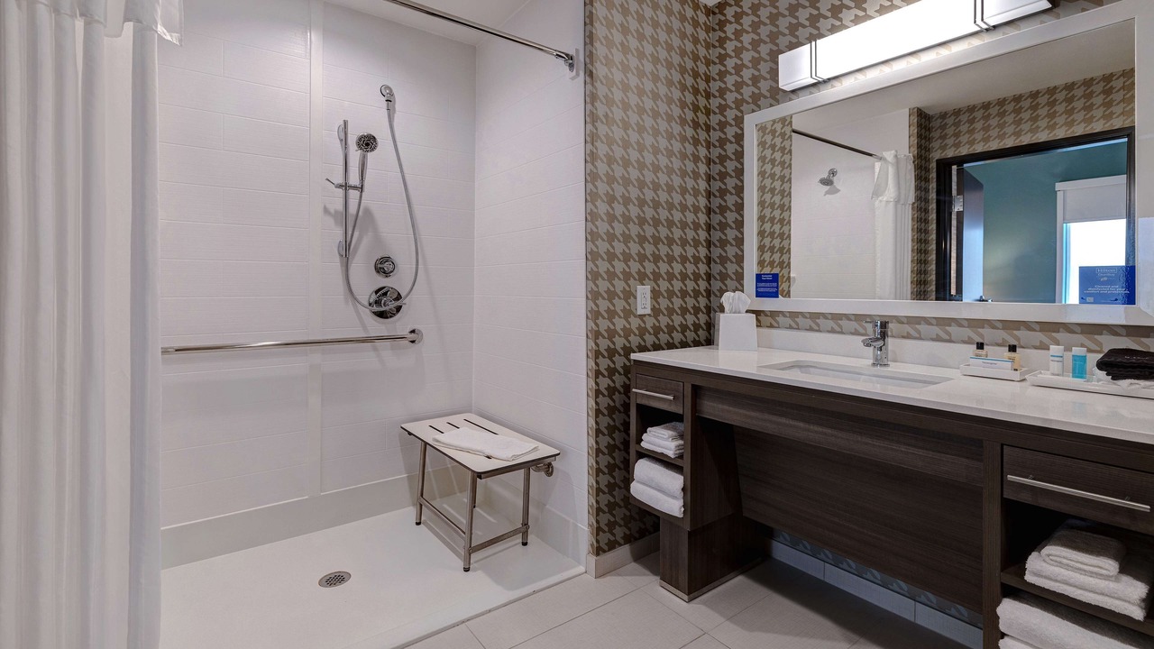 Photo of Bathroom in DeKalb