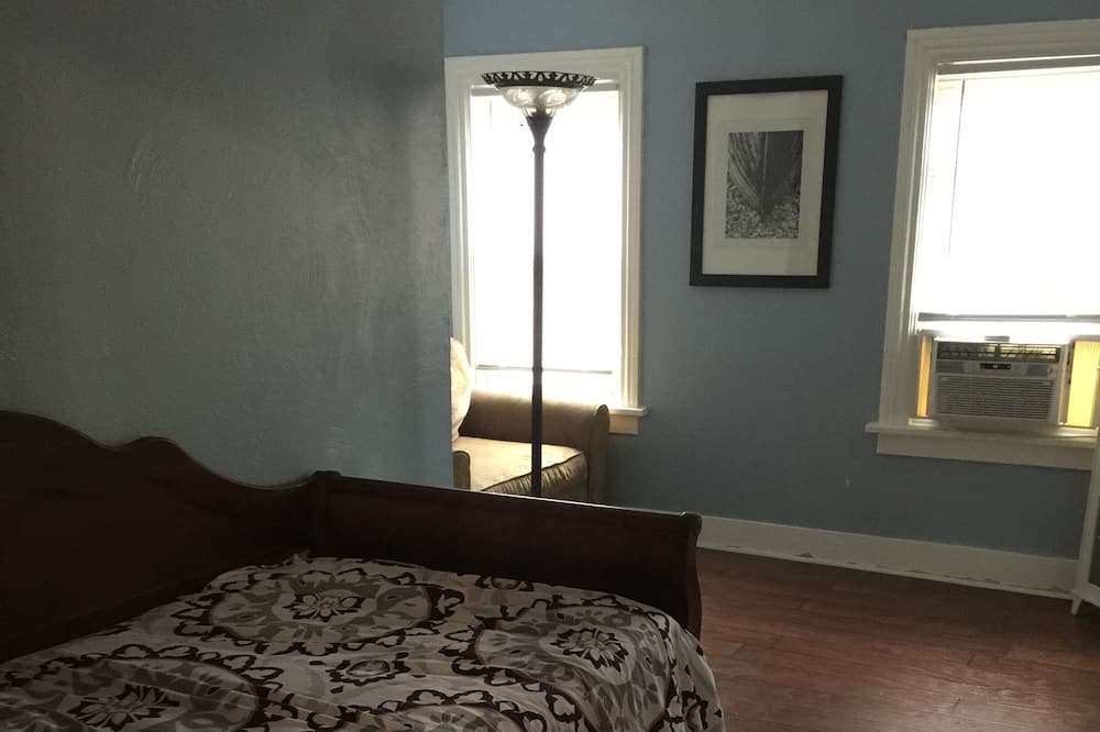 Photo of Bedroom in Morrison
