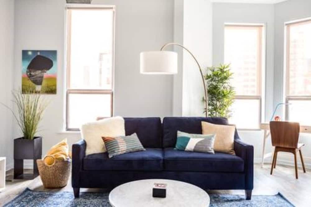 Photo of Livingroom in River North
