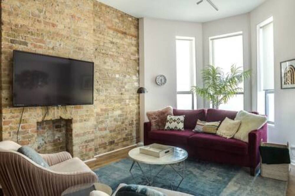 Photo of Livingroom in River North