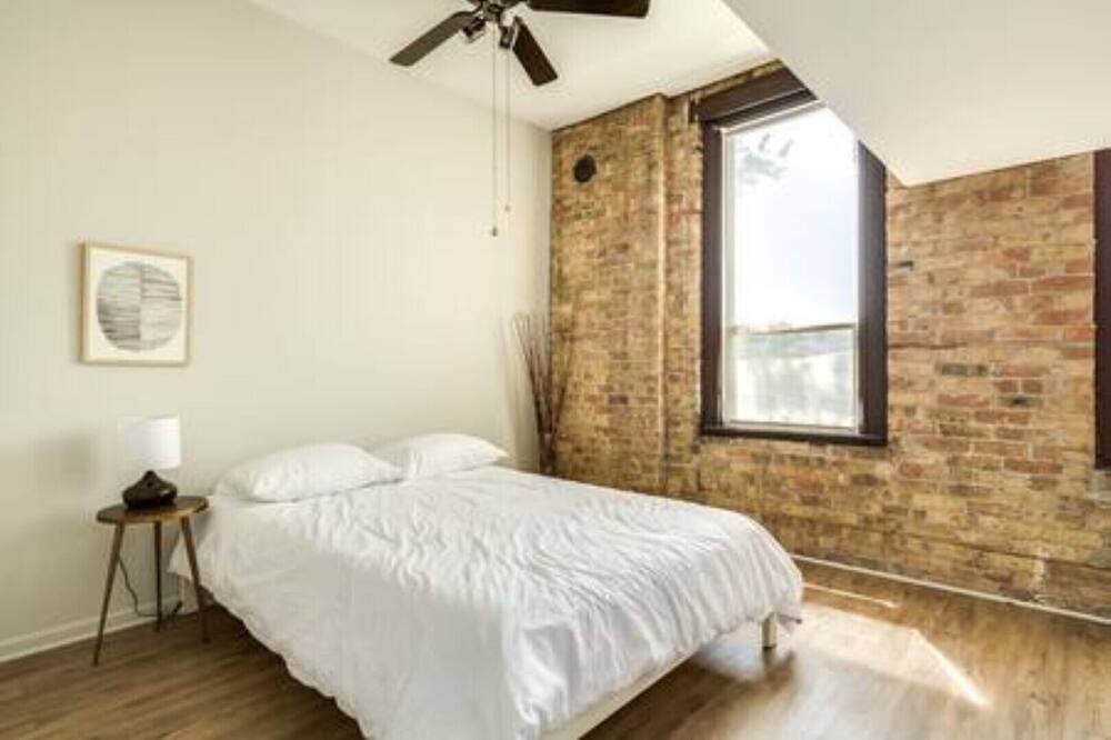 Photo of Bedroom in River North