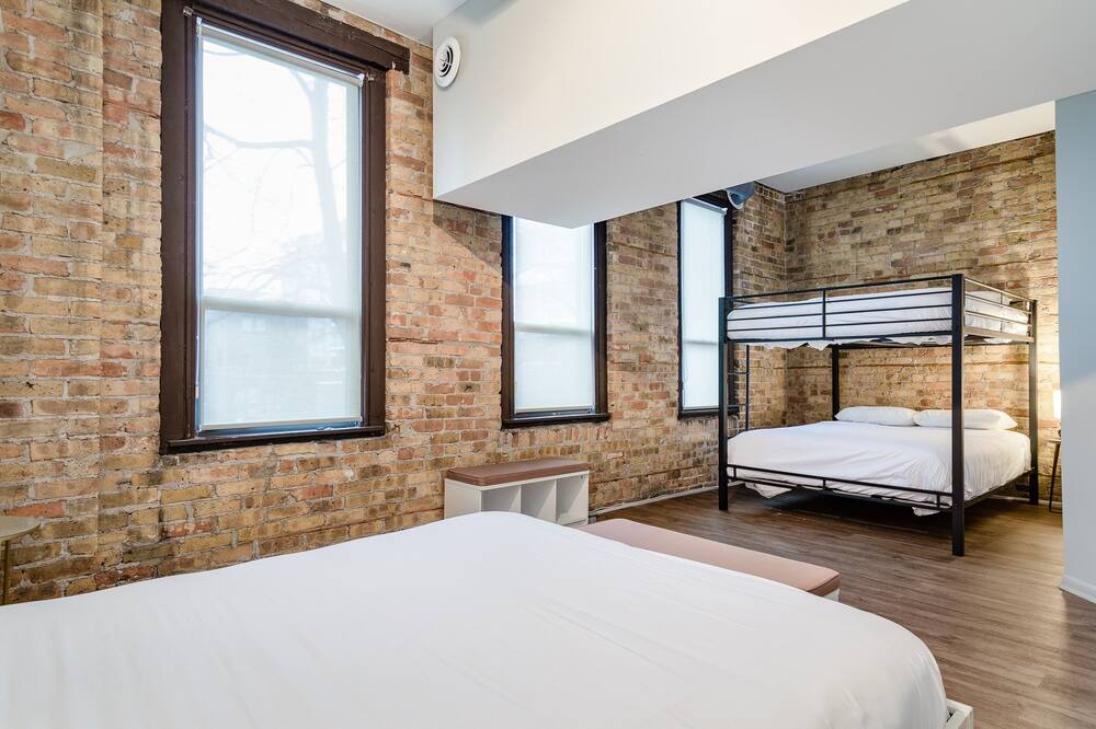 Photo of Bedroom in River North