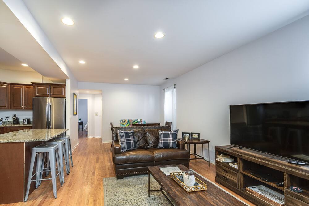 Photo of Livingroom in Wrightwood Neighbors