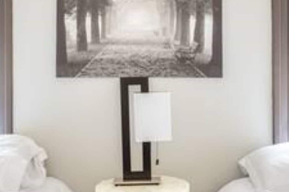Photo of Bedroom in River North