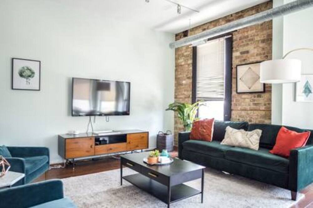 Photo of Livingroom in River North