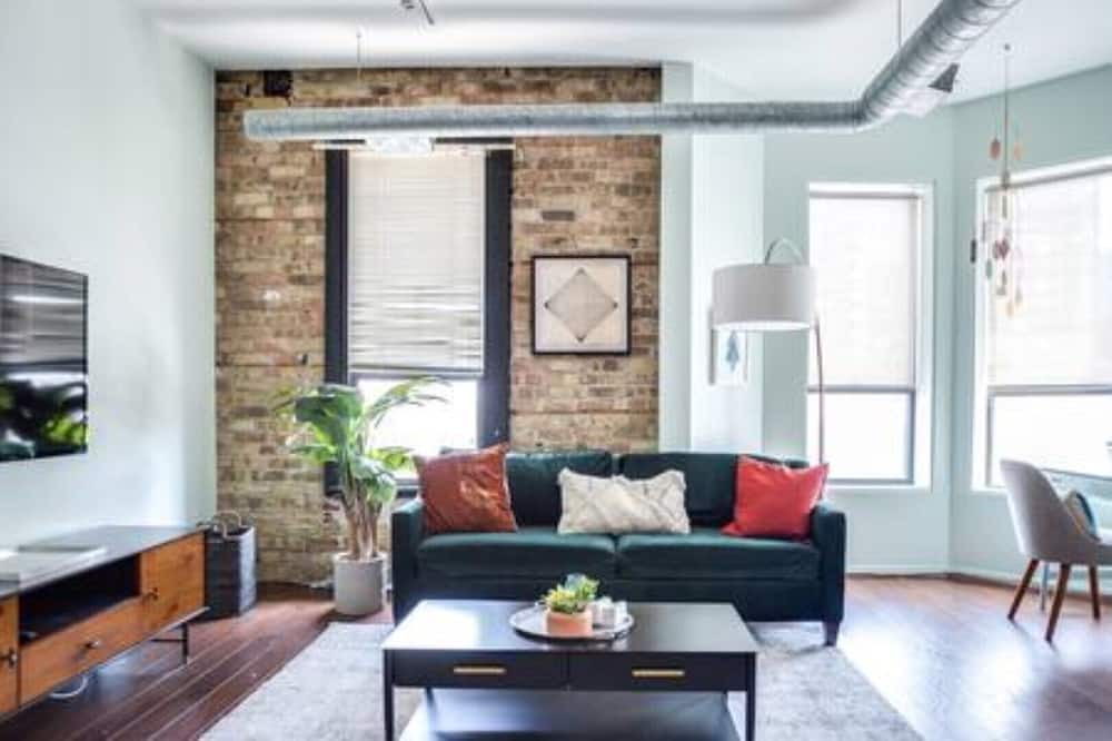 Photo of Livingroom in River North