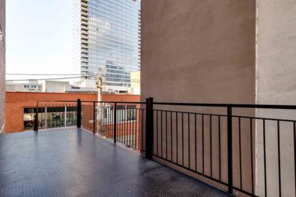 Photo of Patio Balcony in River North
