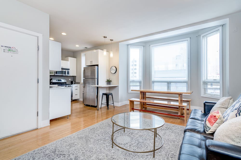 Photo of Livingroom in River North