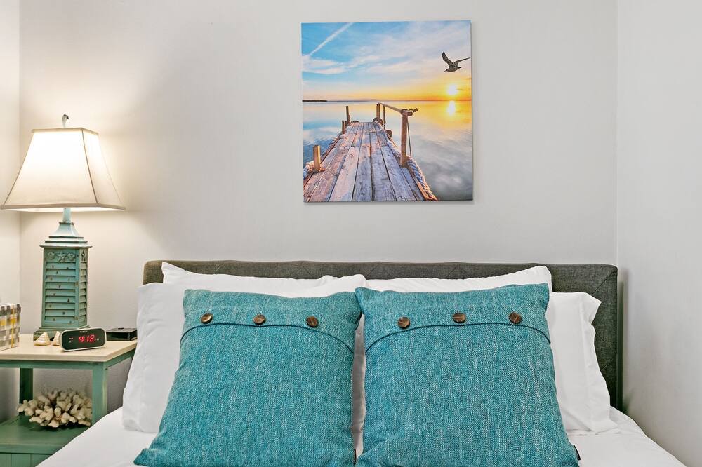 Photo of Bedroom in Fox Lake