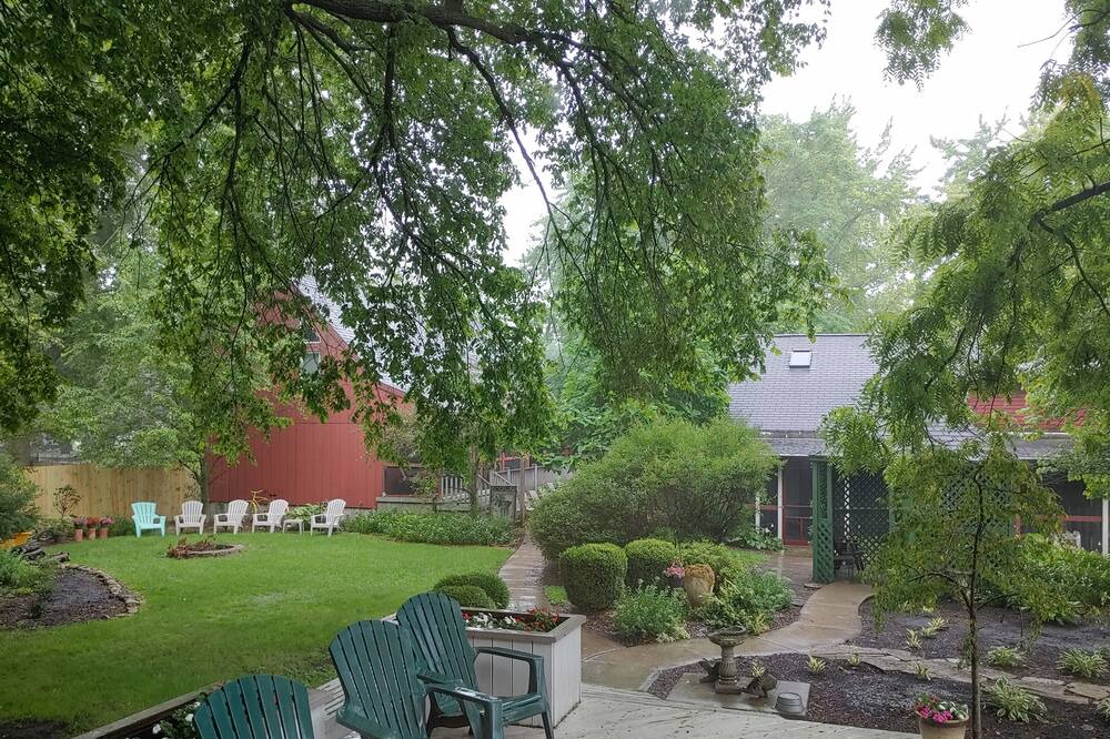 Photo of Outdoor in Utica