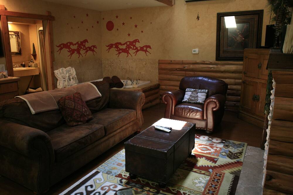 Photo of Livingroom in Utica