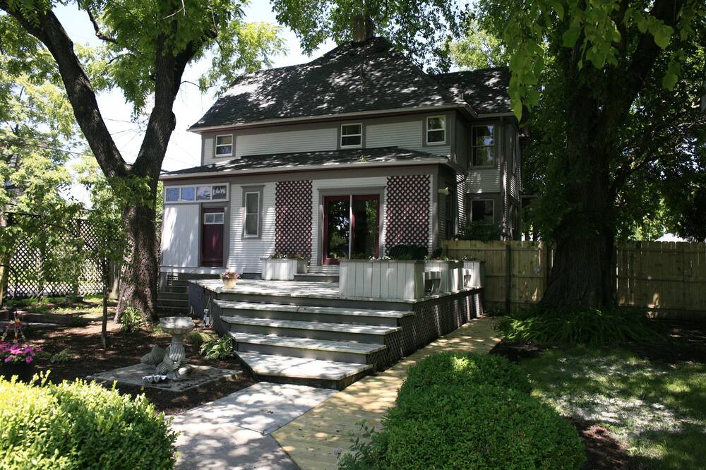 Photo of Outdoor in Utica