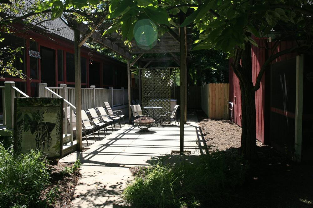 Photo of Outdoor in Utica