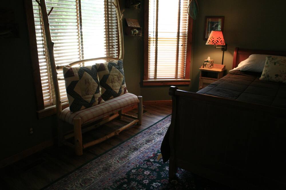 Photo of Livingroom in Utica