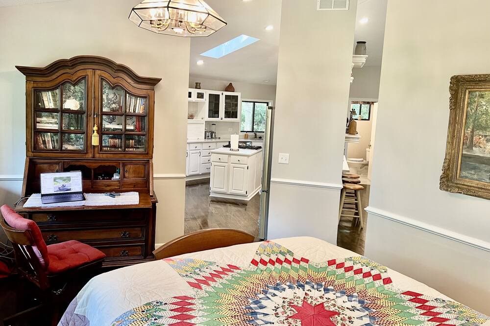 Photo of Bedroom in Gilberts