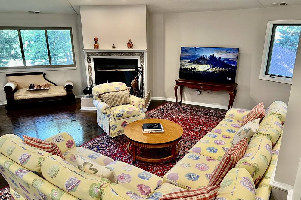 Photo of Livingroom in Gilberts