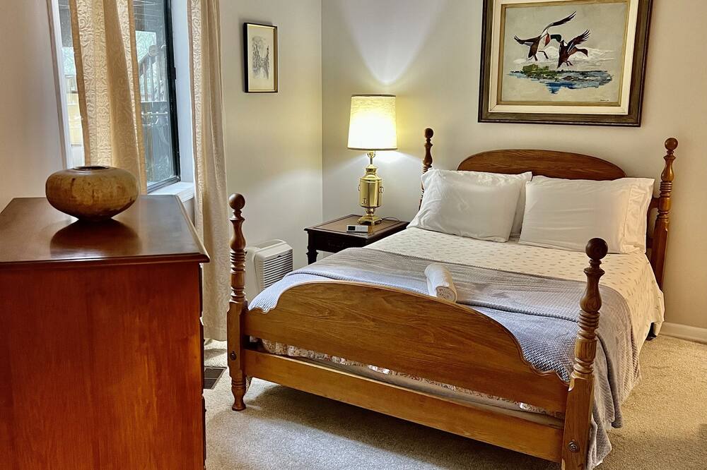 Photo of Bedroom in Gilberts